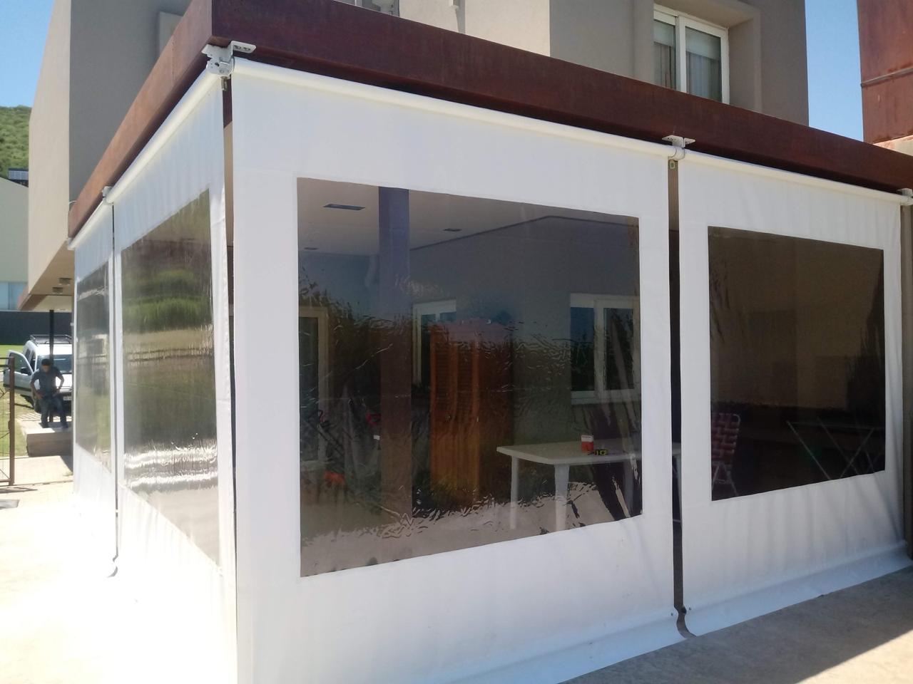 Toldo Vertical Enrollable de Lona PVC/ Con ventana